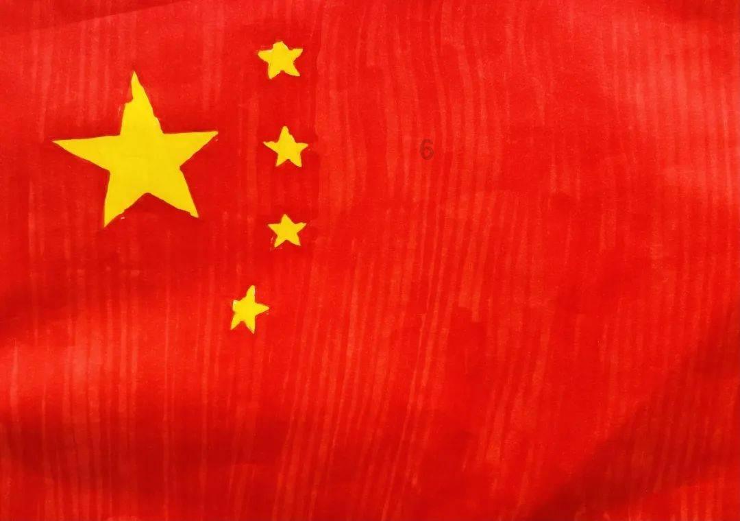近日,贵州铜仁玉屏,六十余人自驾返乡途中因大雪被困,老乡热情邀请来家中吃饭。